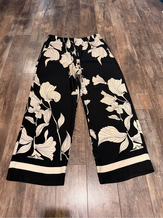 H&M Pants - H&M Black Wide-Leg Floral Print Pants with Cream Floral Pattern